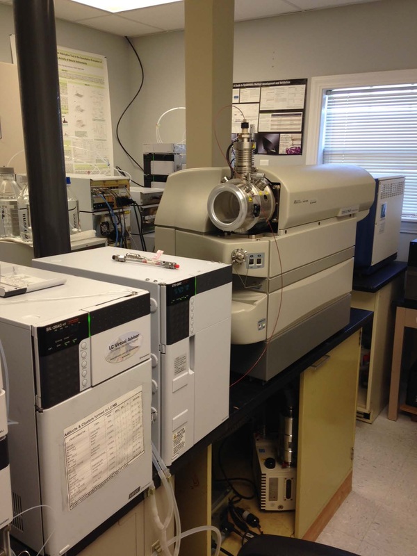 AbSciex Qtrap 3200 with Shimadzu UFLC
